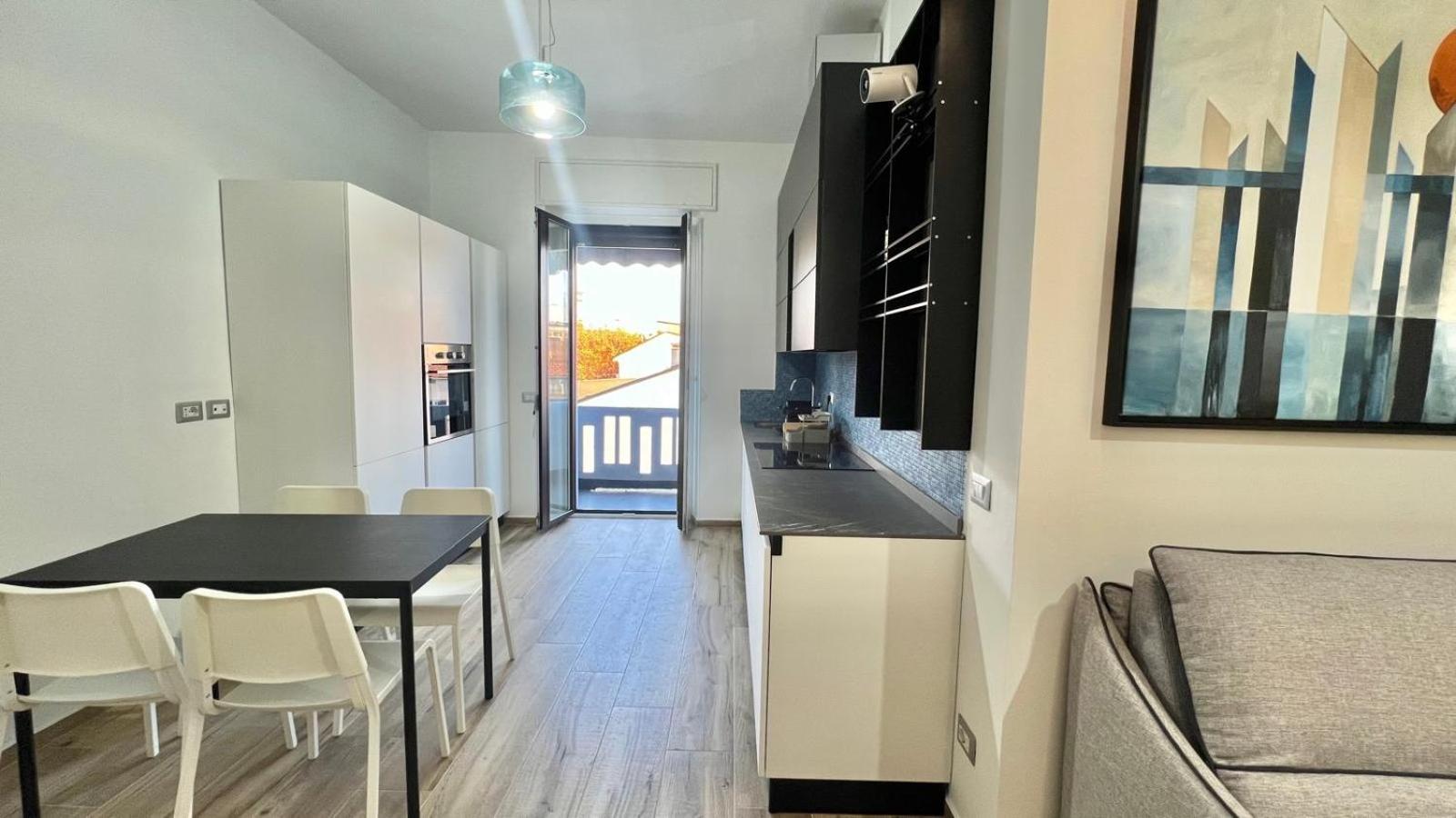 Torelli Home, Moderno E Confortevole, Nel Cuore Della Citta Di Milano, Con Balcone Esterno Vista Garibaldi Mailand