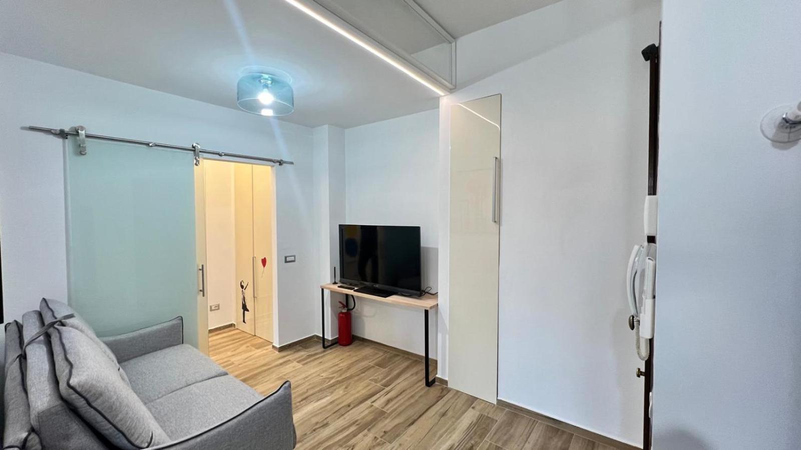 Torelli Home, Moderno E Confortevole, Nel Cuore Della Citta Di Milano, Con Balcone Esterno Vista Garibaldi *