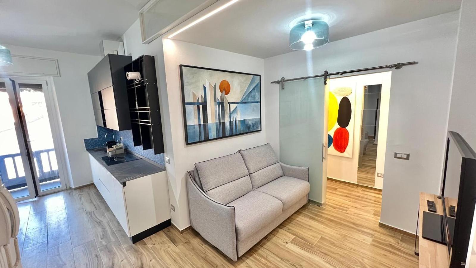 Apartment Torelli Home, Moderno E Confortevole, Nel Cuore Della Citta Di Milano, Con Balcone Esterno Vista Garibaldi